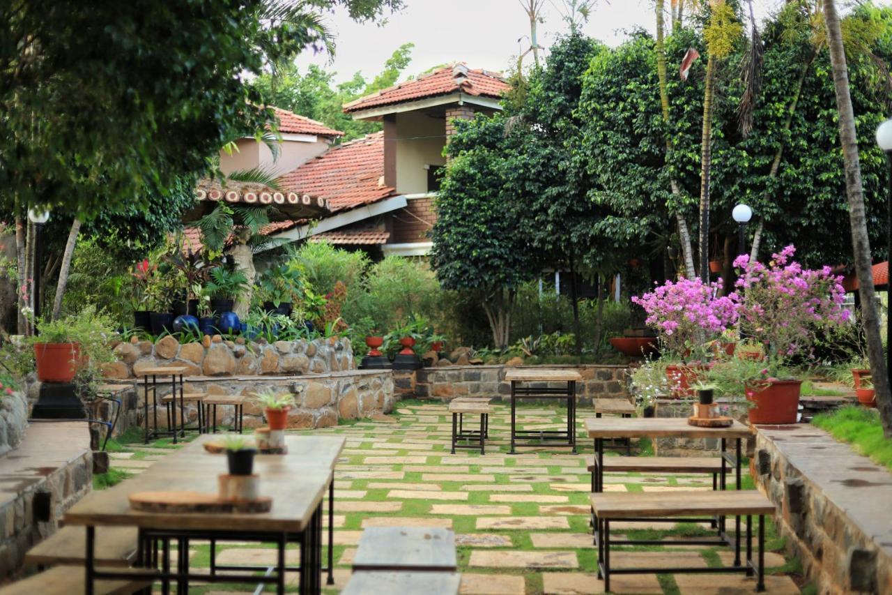 Achalaa Resort Kolhapur Luaran gambar